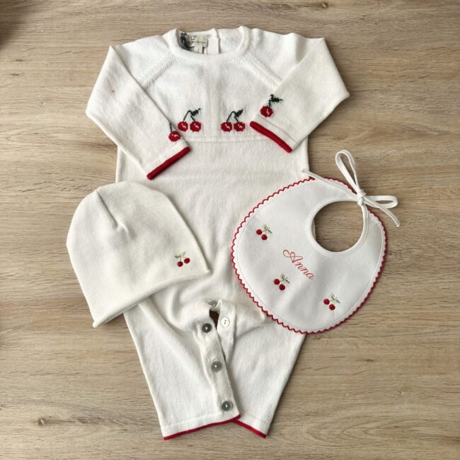 Corredino neonato in filo tema ciliegine
