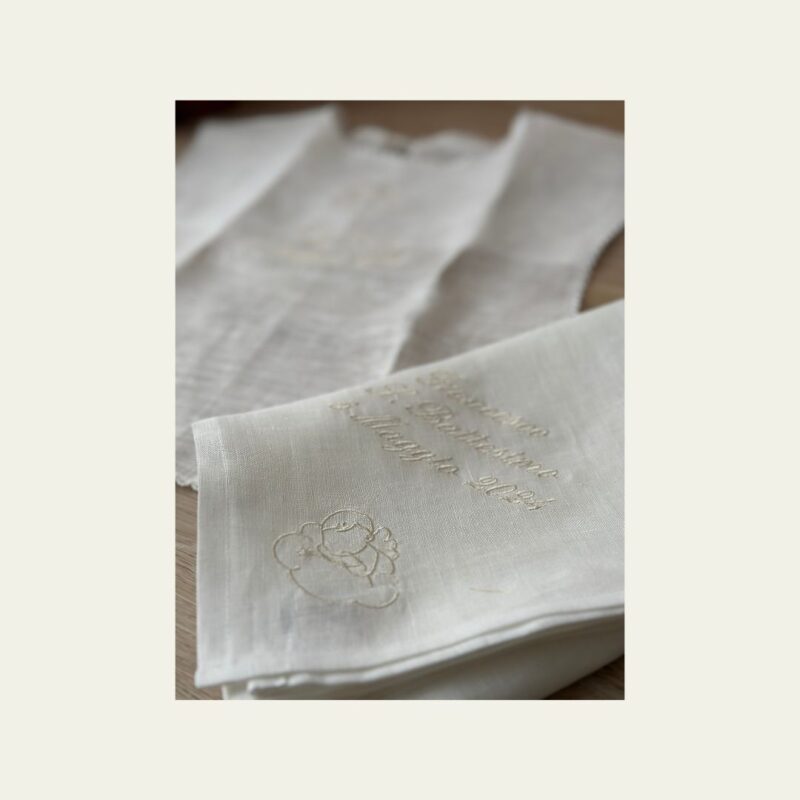 Set Battesimo angioletto personalizzato in puro lino