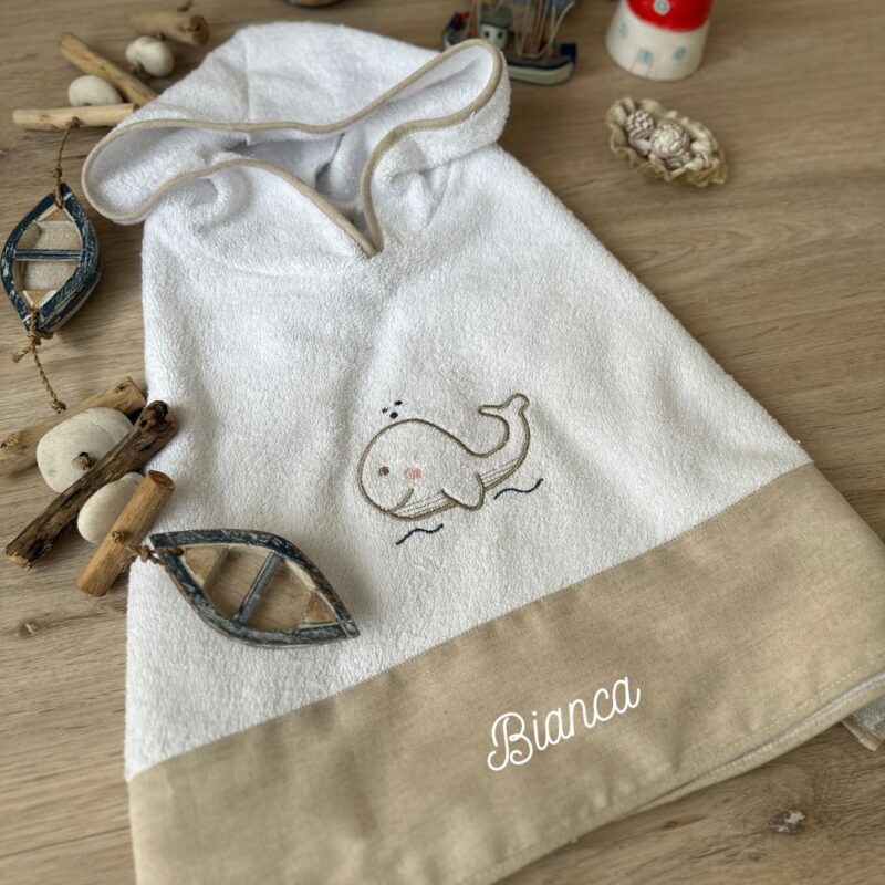Accappatoio Poncho Personalizzato ricamo Balena in 3 colori - immagine 4