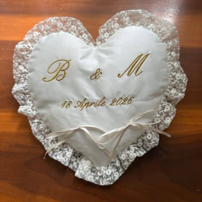 cuscino porta fedi cuore con pizzo