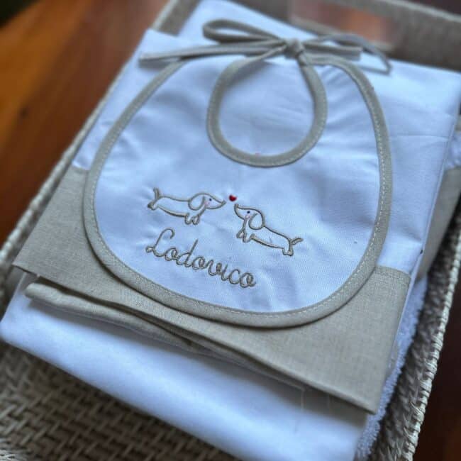 Bavaglino Neonato Personalizzato in Piquet con Bassotti